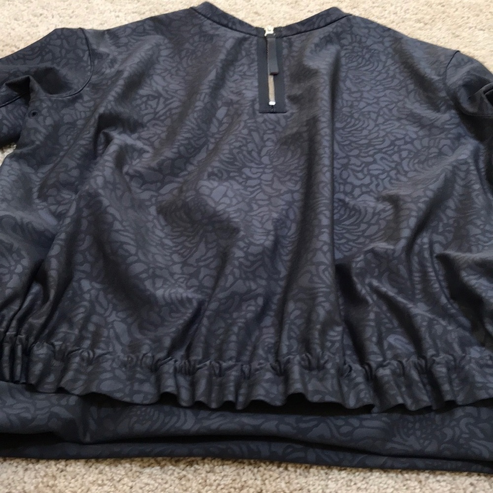 Lululemon Athletica SZ 6, departure top/ sweater. - Picture 9 of 9